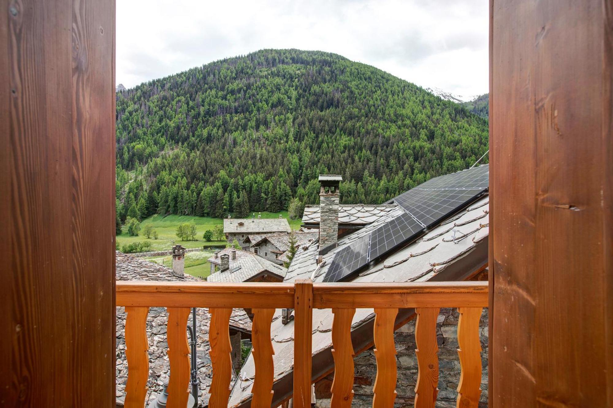 Apartmán Aux Pieds Du Malatra' 1 Saint-Rhemy-En-Bosses Exteriér fotografie
